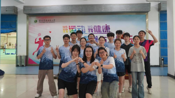 3200威尼斯vip乒乓球队合影_副本.png